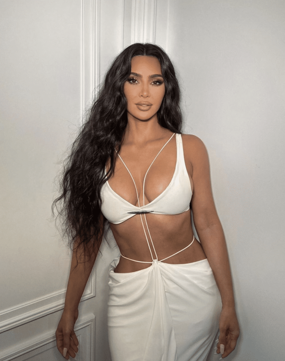 Kim Kardashian (@kimkardashian)